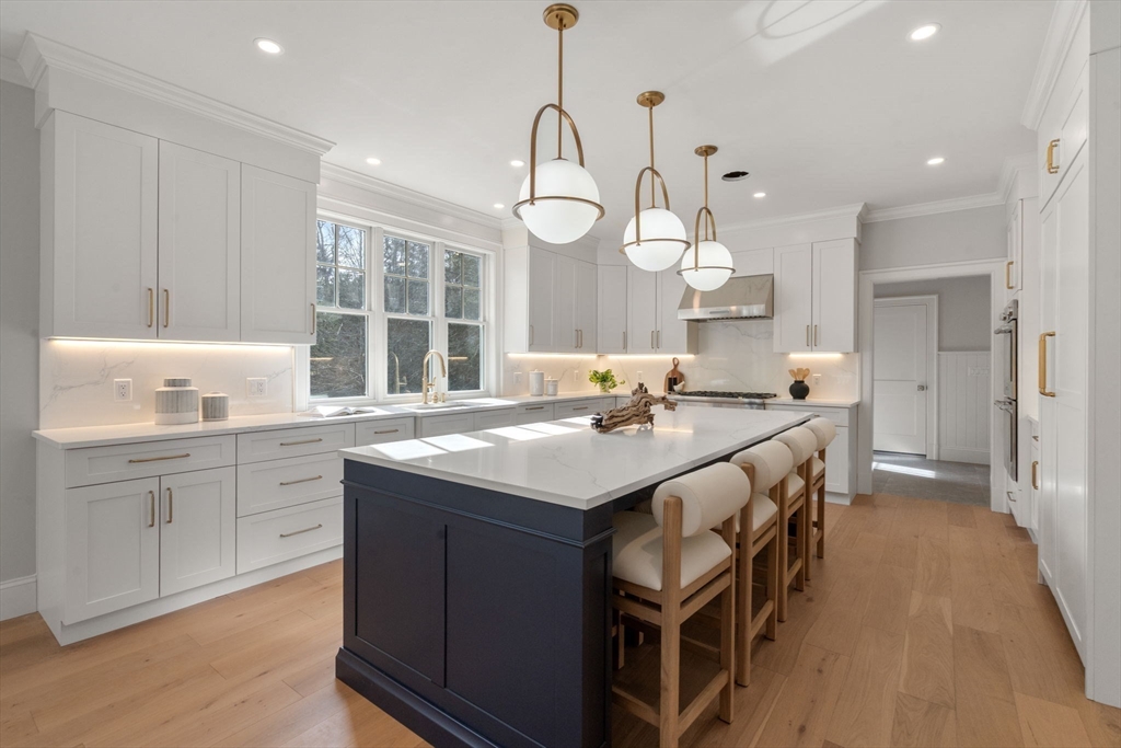 183 Conant Road Weston, MA 02493 - Photo 7 of 22