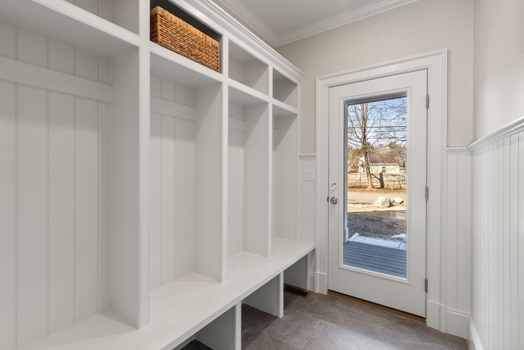 183 Conant Road Weston, MA 02493 - Photo 10 of 22