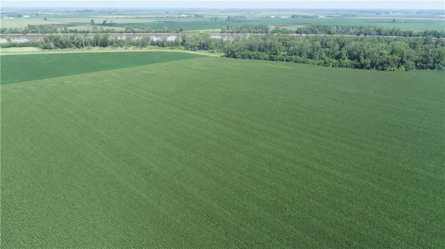 $3,513,120 | 1 North Of Cranberry Bend Road, Malta Bend, MO 65339