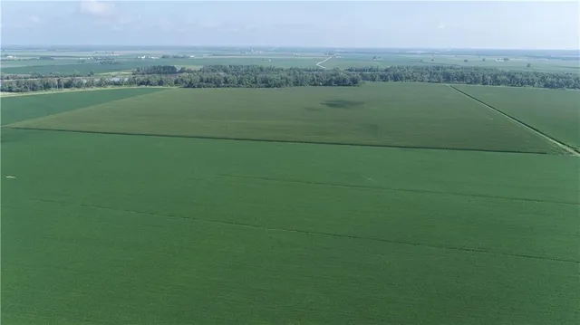 $3,513,120 | 1 North Of Cranberry Bend Road, Malta Bend, MO 65339