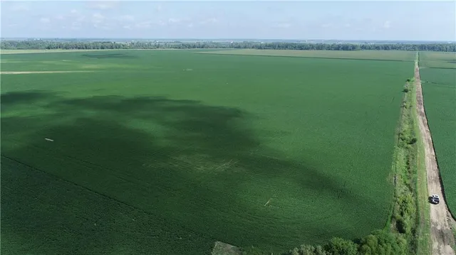 $3,513,120 | 1 North Of Cranberry Bend Road, Malta Bend, MO 65339