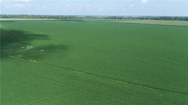 $3,513,120 | 1 North Of Cranberry Bend Road, Malta Bend, MO 65339