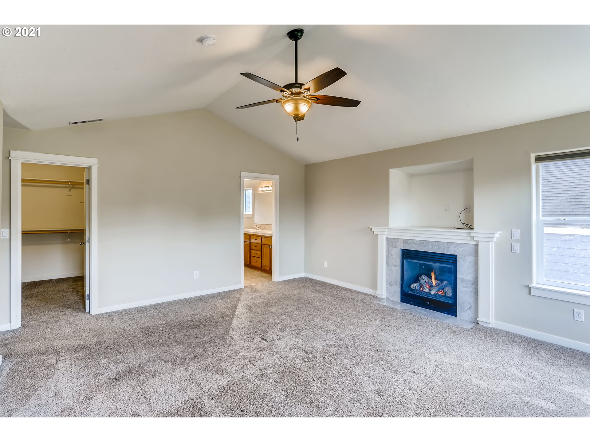 8445 Southwest 195th Place Beaverton, OR 97007 - Photo 14 of 32 Gallery Image 14