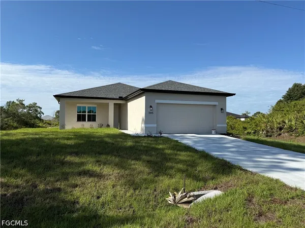 $2,000 | 3105 66th Street West, Lehigh Acres, FL 33971