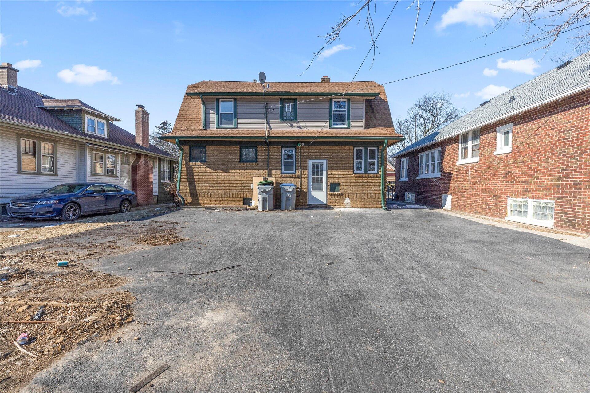 2432 North 55th Street Milwaukee, WI 53210 - Photo 11 of 18 Previous Staged Photos