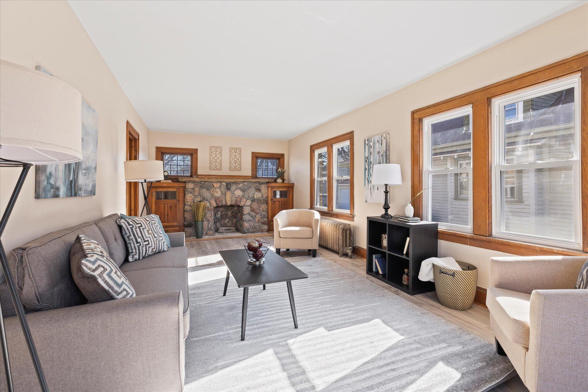 2432 North 55th Street Milwaukee, WI 53210 - Photo 3 of 18 Previous Staged Photos