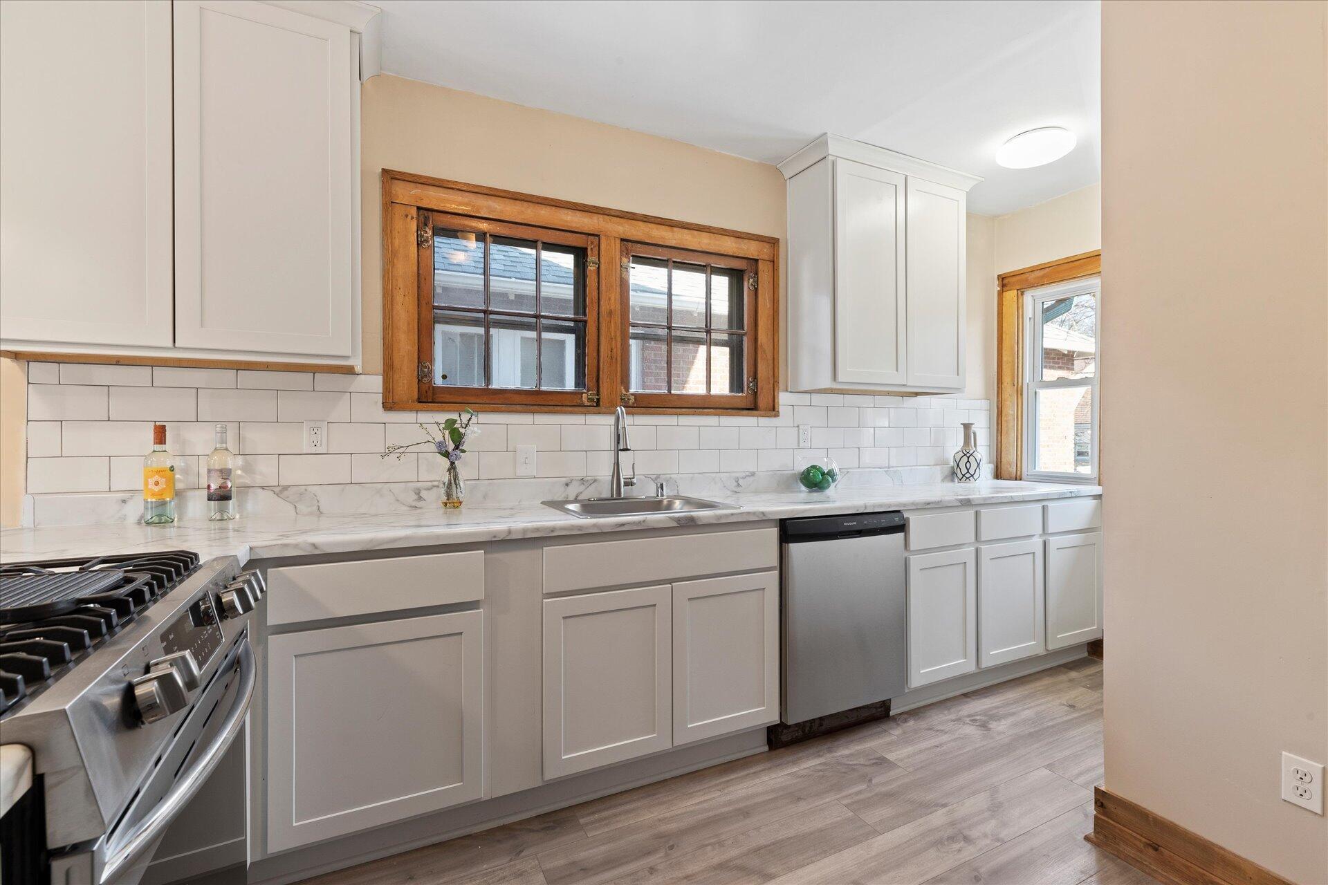 2432 North 55th Street Milwaukee, WI 53210 - Photo 5 of 18 Previous Staged Photos