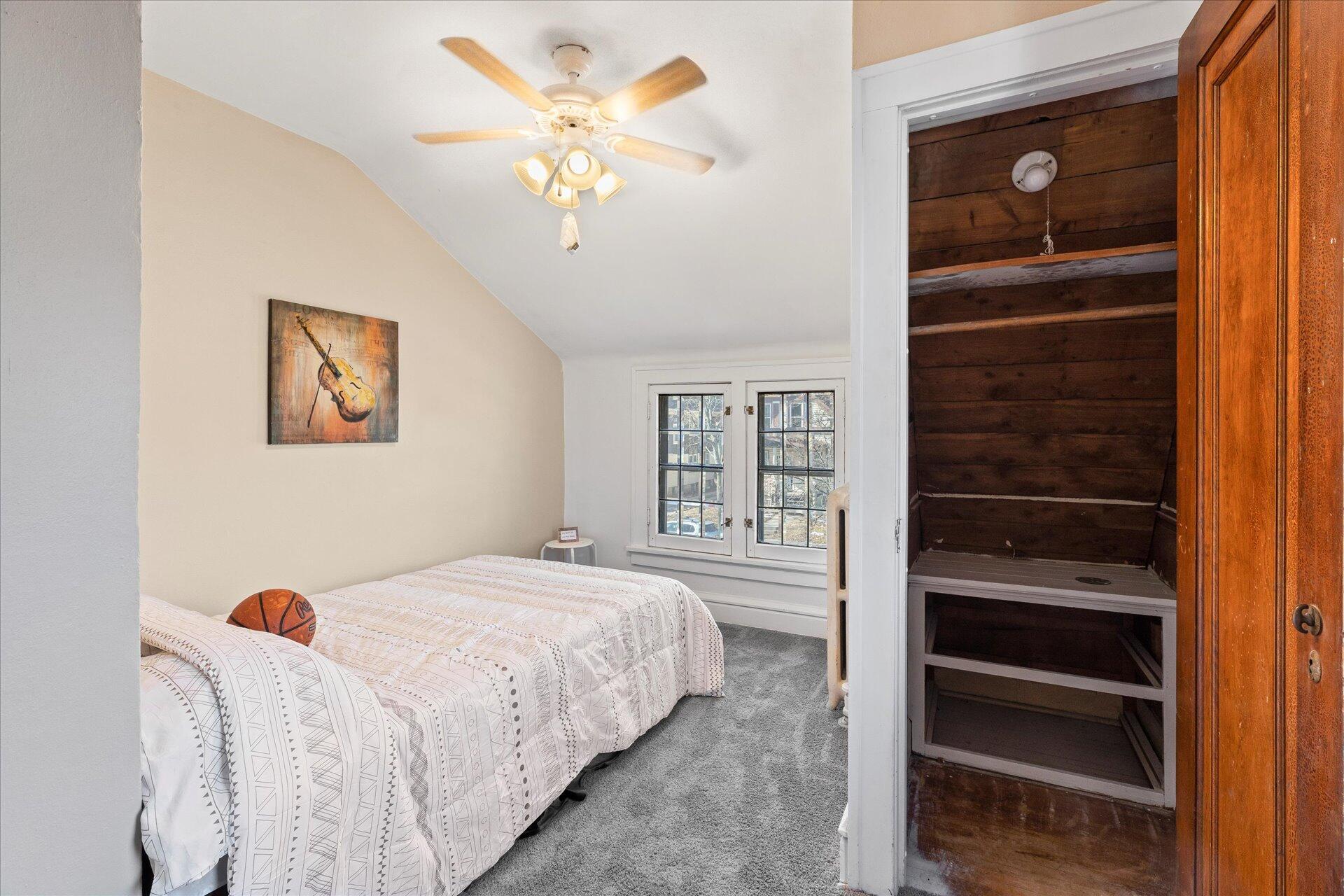 2432 North 55th Street Milwaukee, WI 53210 - Photo 9 of 18 Previous Staged Photos