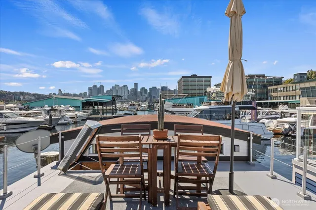 a picture of a city view