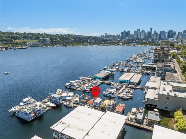 $390,000 | 1900 Westlake Avenue North, Unit B11, Seattle, WA 98109