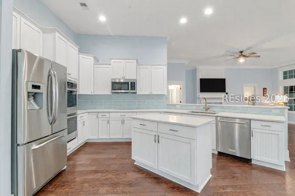 $1,160,000 | 12 Dove Tree Lane, Bluffton, SC 29910