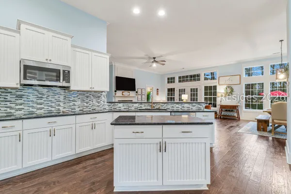 $1,160,000 | 12 Dove Tree Lane, Bluffton, SC 29910