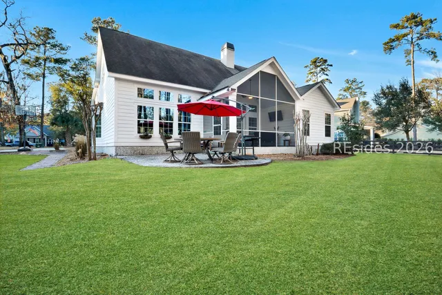 $1,199,999 | 12 Dove Tree Lane, Bluffton, SC 29910