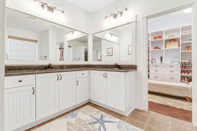 $1,199,999 | 12 Dove Tree Lane, Bluffton, SC 29910