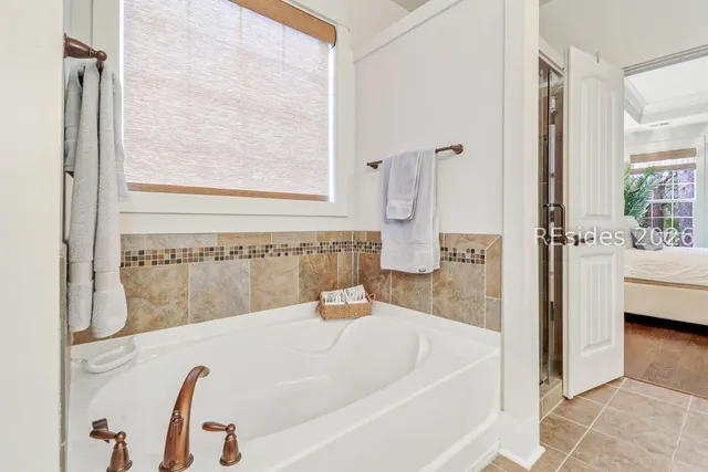 $1,199,999 | 12 Dove Tree Lane, Bluffton, SC 29910