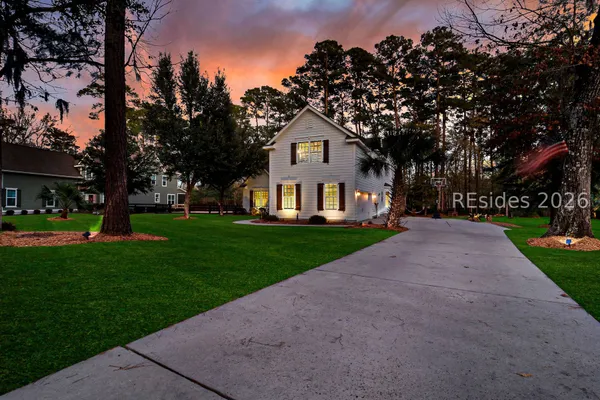 $1,160,000 | 12 Dove Tree Lane, Bluffton, SC 29910