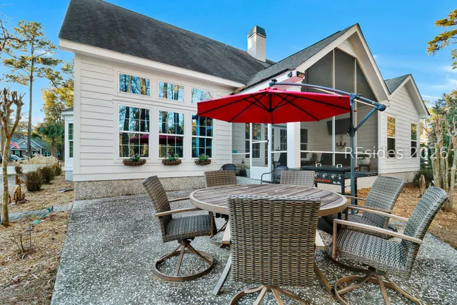 $1,199,999 | 12 Dove Tree Lane, Bluffton, SC 29910