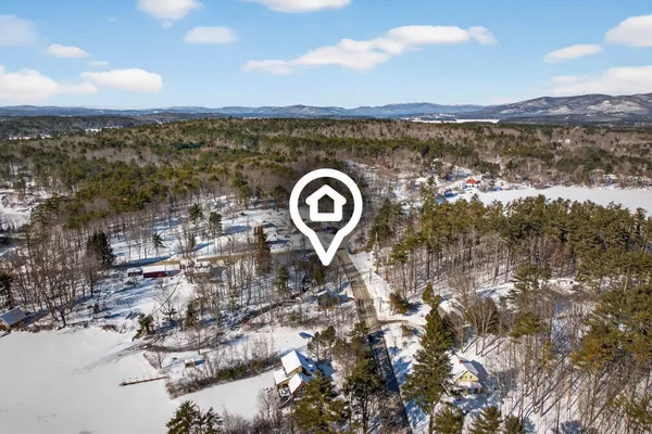 $1,095,000 | 86 Gov Wentworth Highway, Mirror Lake, NH 03853