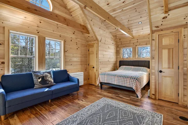 $1,095,000 | 86 Gov Wentworth Highway, Mirror Lake, NH 03853