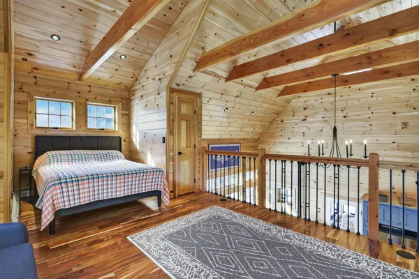 $1,095,000 | 86 Gov Wentworth Highway, Mirror Lake, NH 03853