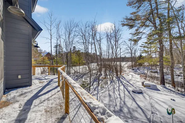 $1,095,000 | 86 Gov Wentworth Highway, Mirror Lake, NH 03853