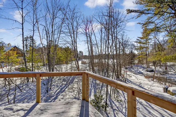$1,095,000 | 86 Gov Wentworth Highway, Mirror Lake, NH 03853