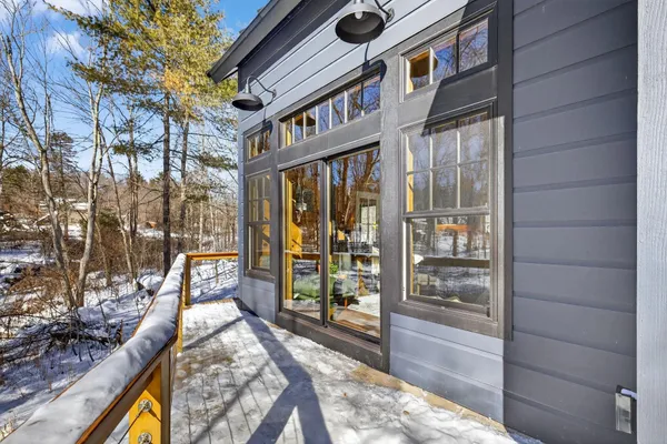 $1,095,000 | 86 Gov Wentworth Highway, Mirror Lake, NH 03853