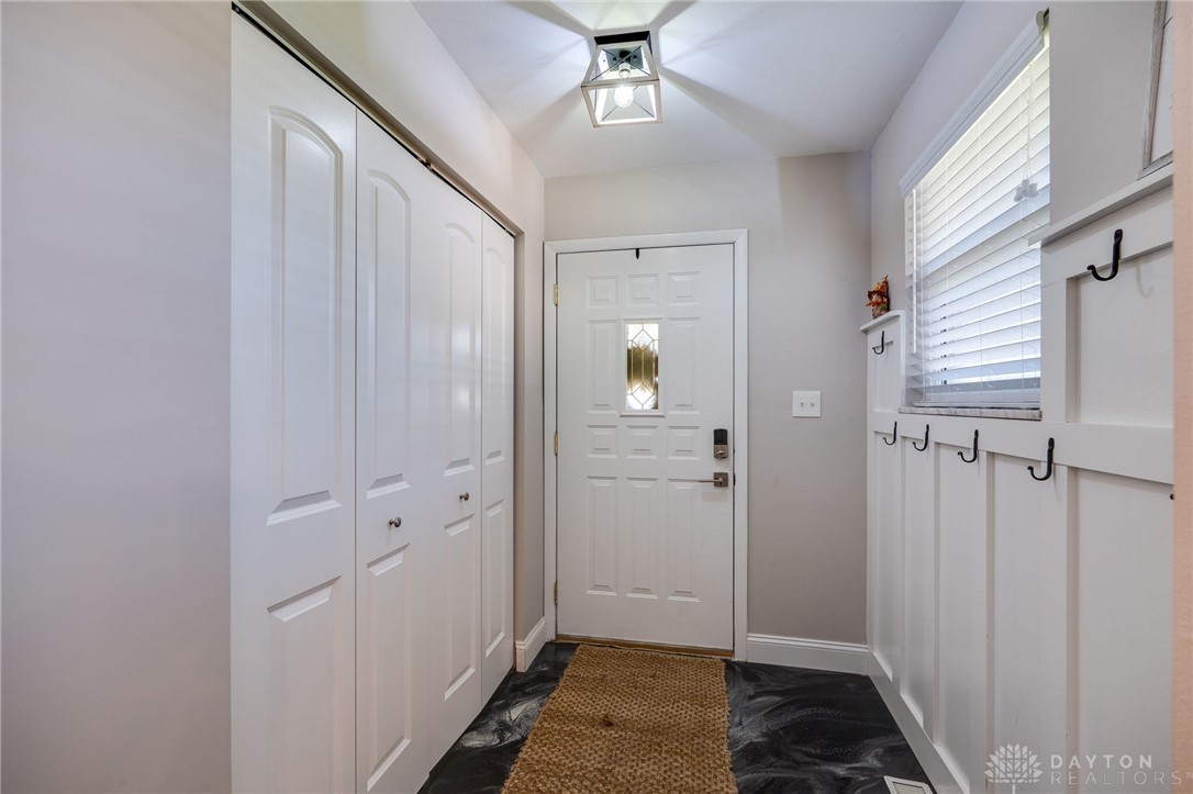 3073 Santa Rosa Drive Kettering, OH 45440 - Photo 9 of 45 Incredible???????????????????????? Entry
