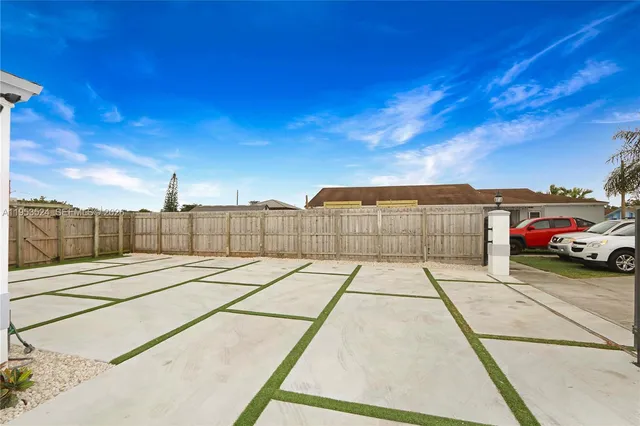 $3,500 | 21049 Southwest 118th Avenue, Miami, FL 33177