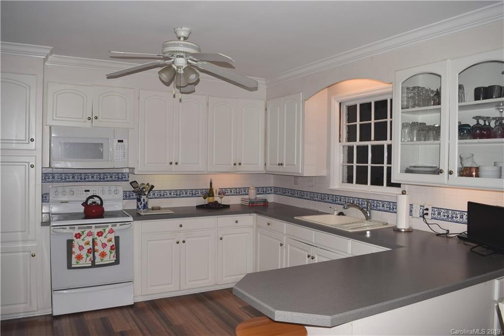 3213 Mountainbrook Road Charlotte, NC 28210 - Photo 13 of 30 Gallery Image 13