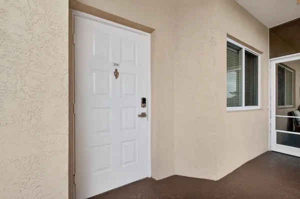 $204,000 | 7775 Yardley Drive, Unit 314, Tamarac, FL 33321