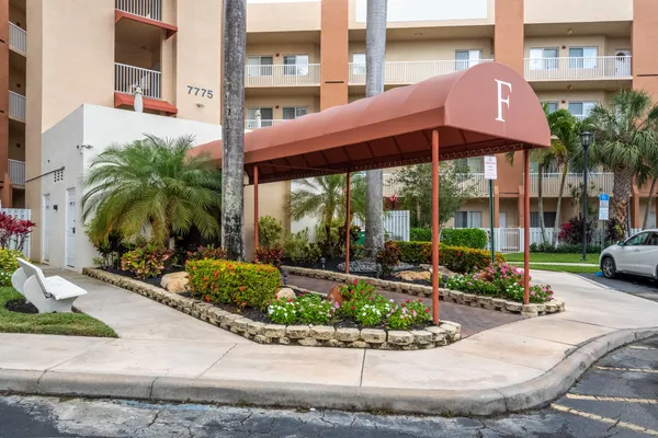 $204,000 | 7775 Yardley Drive, Unit 314, Tamarac, FL 33321