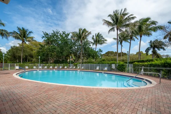 $204,000 | 7775 Yardley Drive, Unit 314, Tamarac, FL 33321