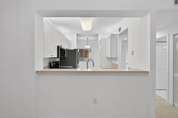 $204,000 | 7775 Yardley Drive, Unit 314, Tamarac, FL 33321