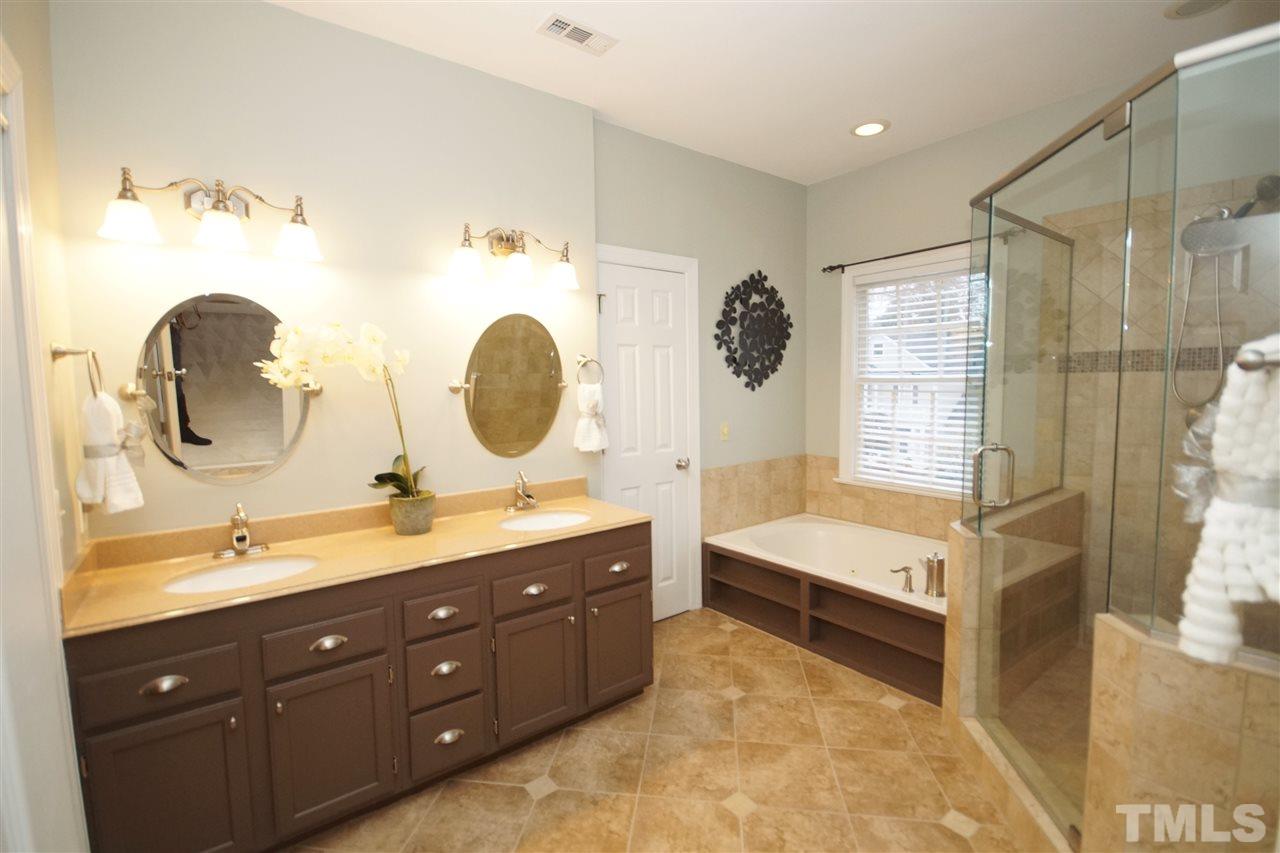 5337 Back Sail Court Raleigh, NC 27613 - Photo 16 of 25
