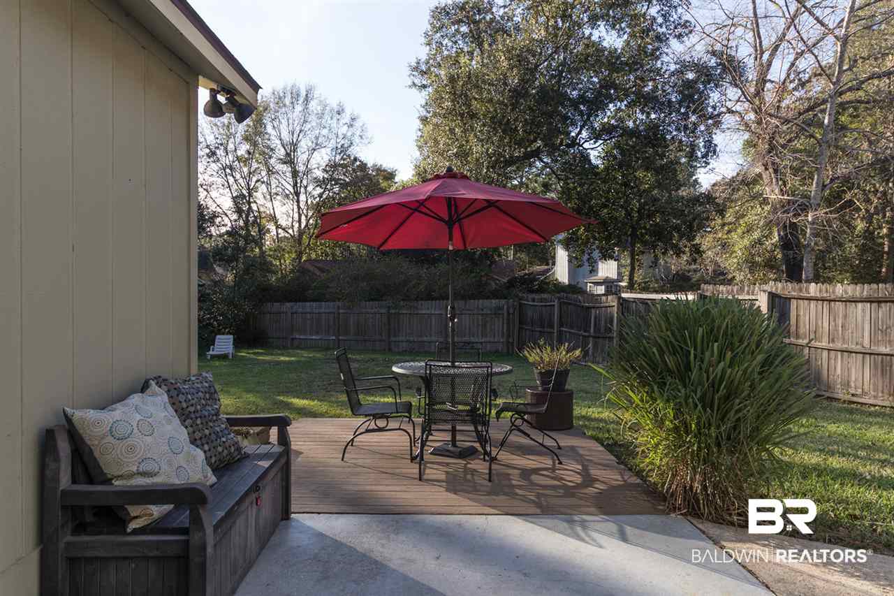 135 Michael Loop Daphne, AL 36526 - Photo 20 of 23