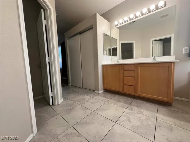 $1,991 | 7204 Glen Shire Court, Las Vegas, NV 89149
