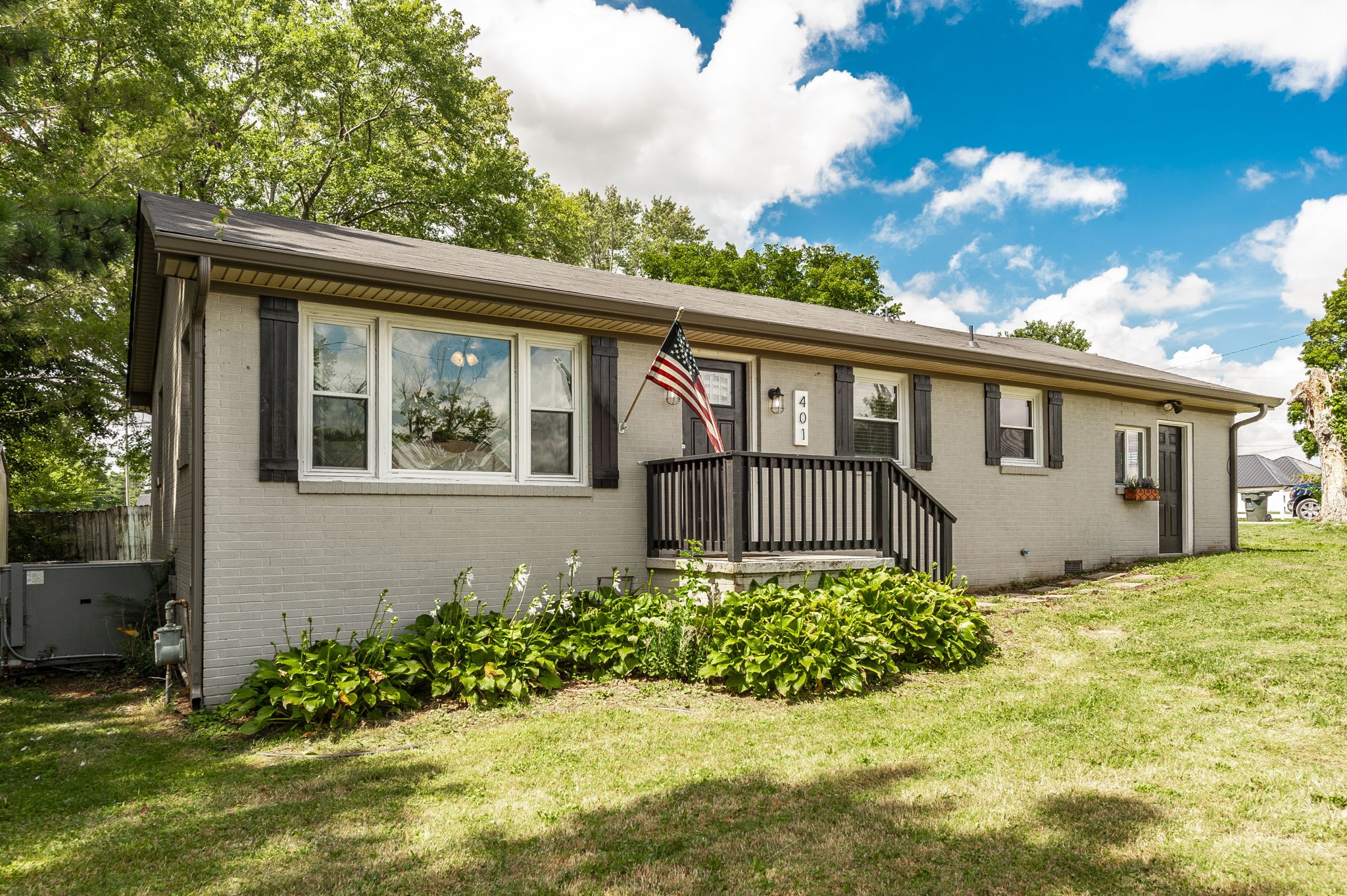 401 Weaver Lane Springfield, TN 37172 - Photo 1 of 38
