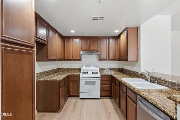 $557,000 | 259 Riverdale Court, Unit 235, Camarillo, CA 93012