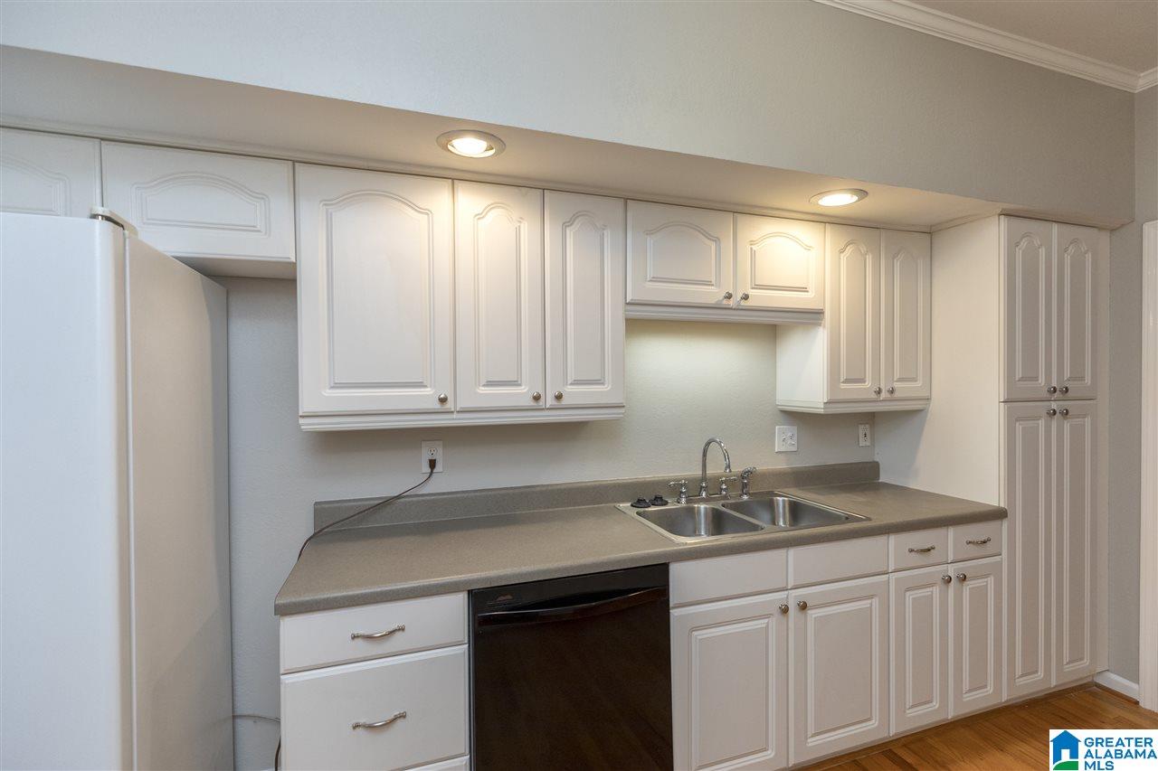 2032 Richelieu Court Birmingham, AL 35216 - Photo 16 of 34