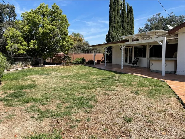 $3,500 | 5991 Keswick Avenue, Riverside, CA 92506