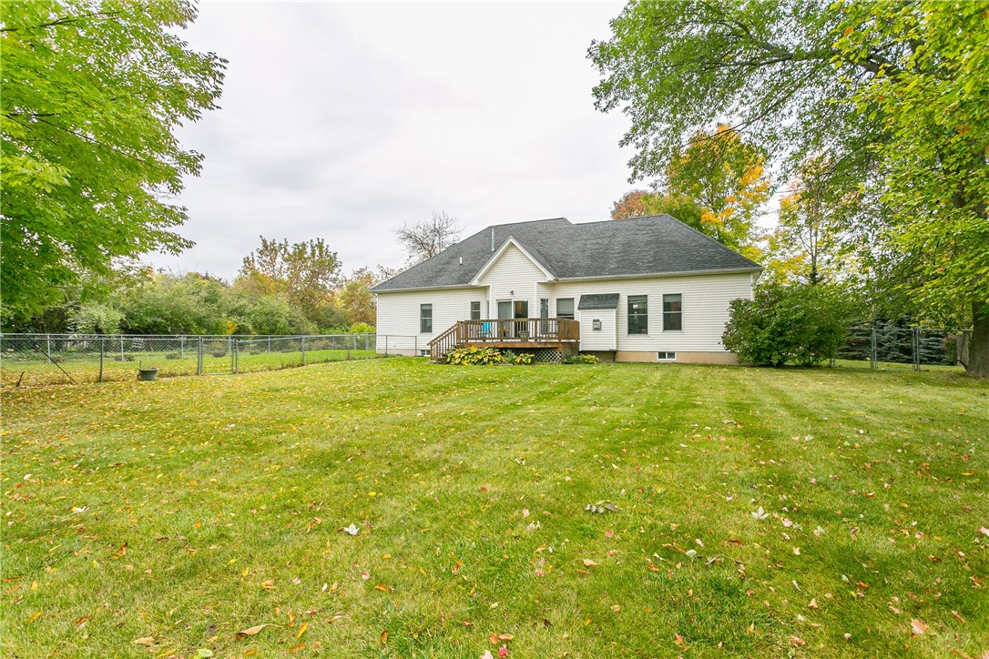 224 Webster Road Webster, NY 14580 - Photo 3 of 24