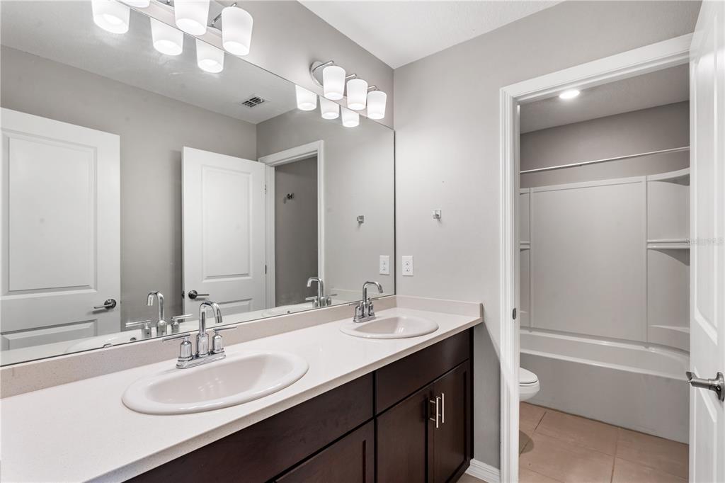 1139 Calico Pointe Circle Groveland, FL 34736 - Photo 12 of 21