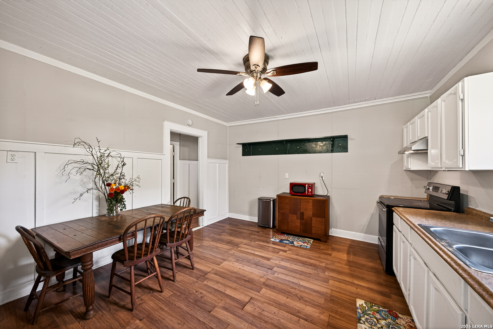 320 2nd Street Comfort, TX 78013 - Photo 13 of 31