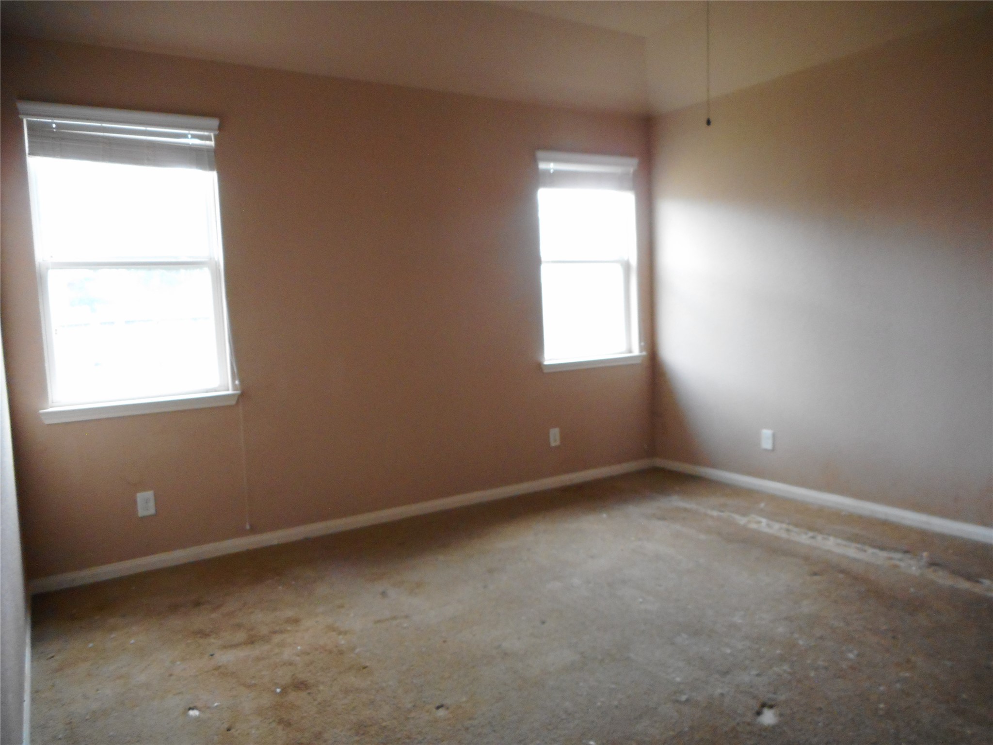 21418 Forest Colony Drive Porter, TX 77365 - Photo 6 of 21 an empty room with a window