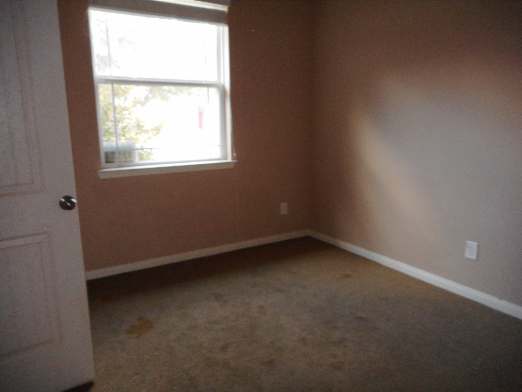 21418 Forest Colony Drive Porter, TX 77365 - Photo 9 of 21 an empty room with a window