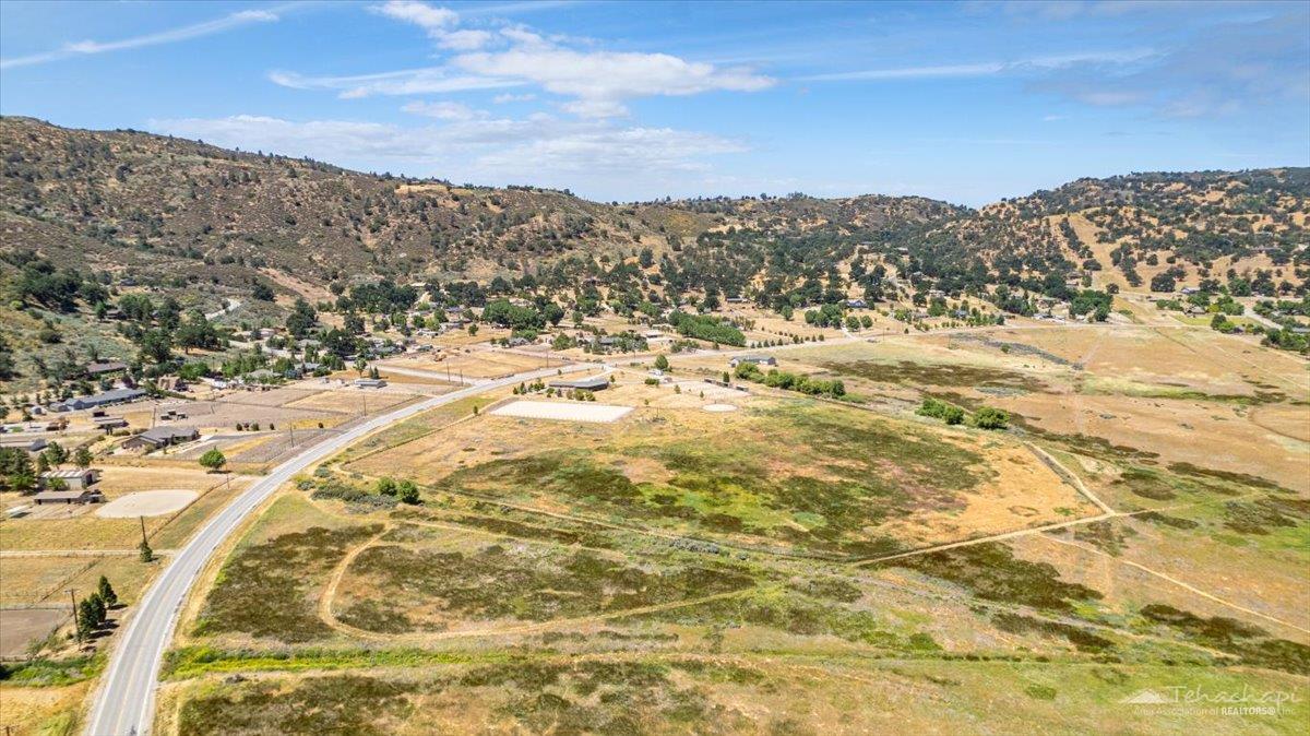 29801 South Lower Valley Road Tehachapi, CA 93561 - Photo 65 of 69 Gallery Image 65