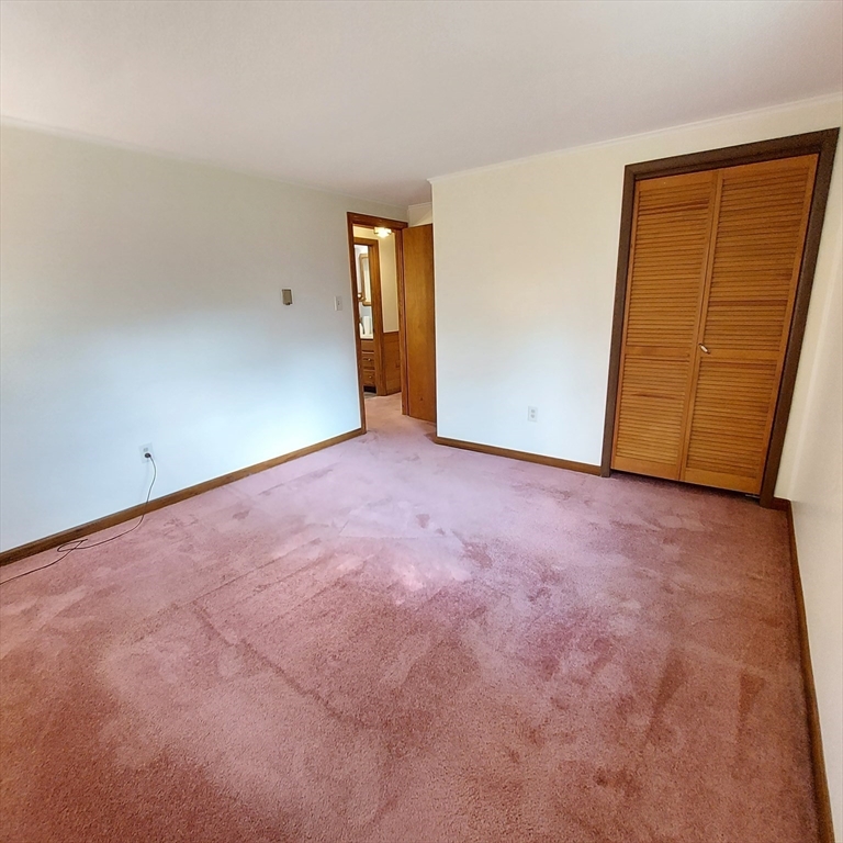 1075 West Brookfield Road New Braintree, MA 01531 - Photo 14 of 42