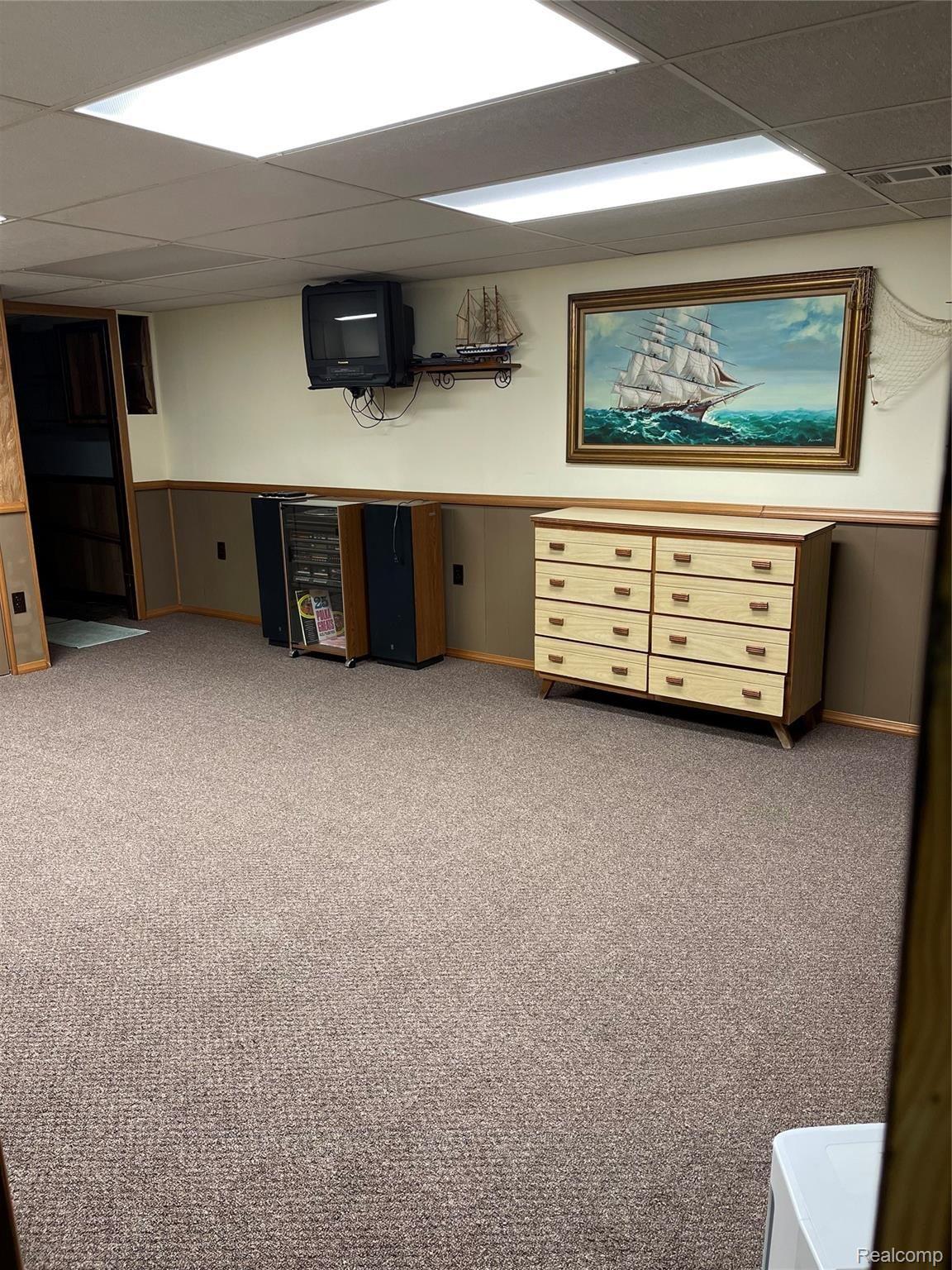3370 Hammerberg Road Flint, MI 48507 - Photo 14 of 25 9C12E11B-84FB-48B2-9C02-F140290F9D1F.jpeg