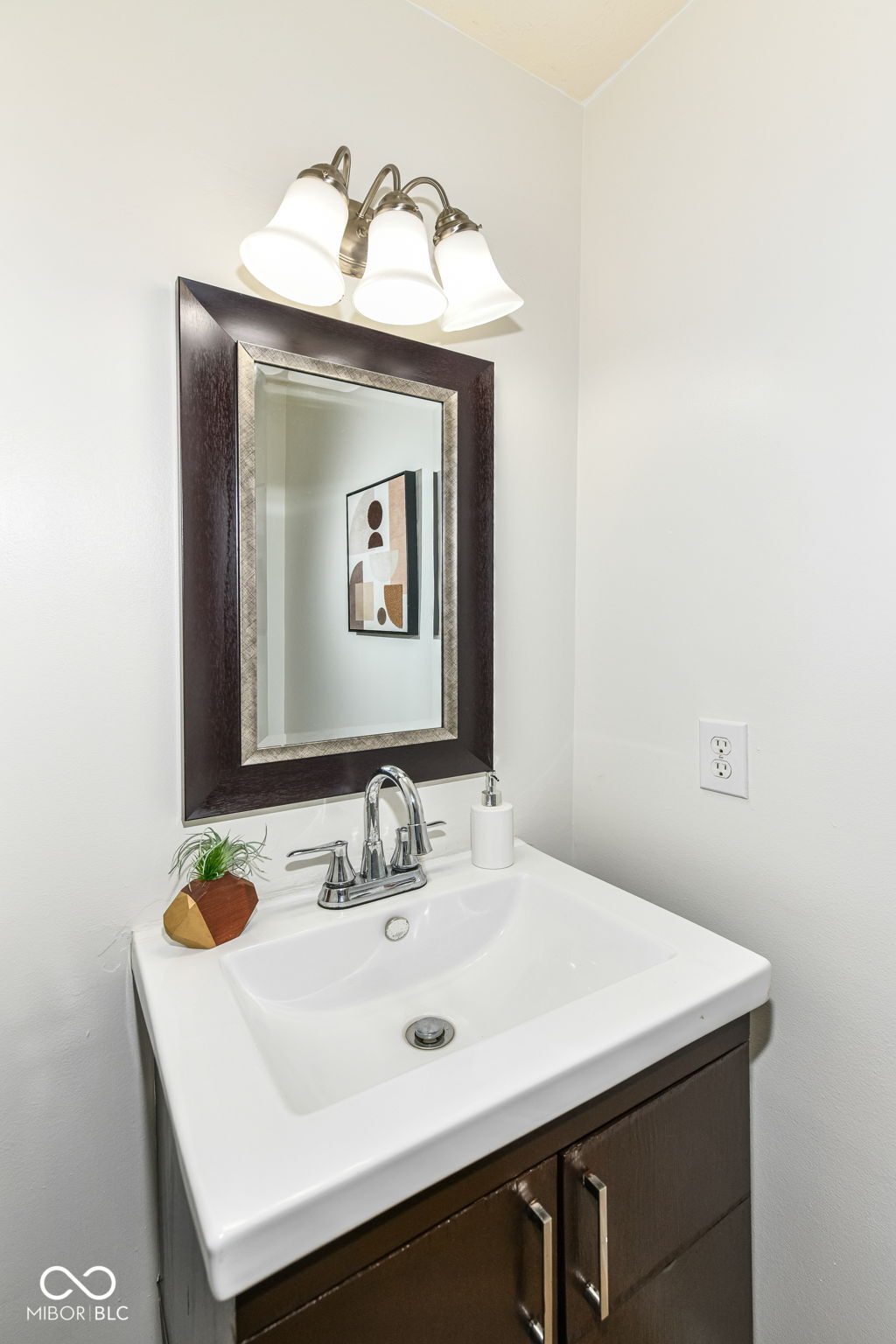 11663 Seville Road Fishers, IN 46037 - Photo 16 of 32 Gallery Image 16